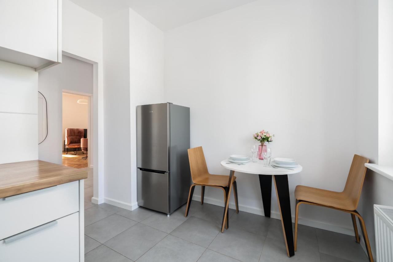 Apartment Rycerska With Parking By Renters