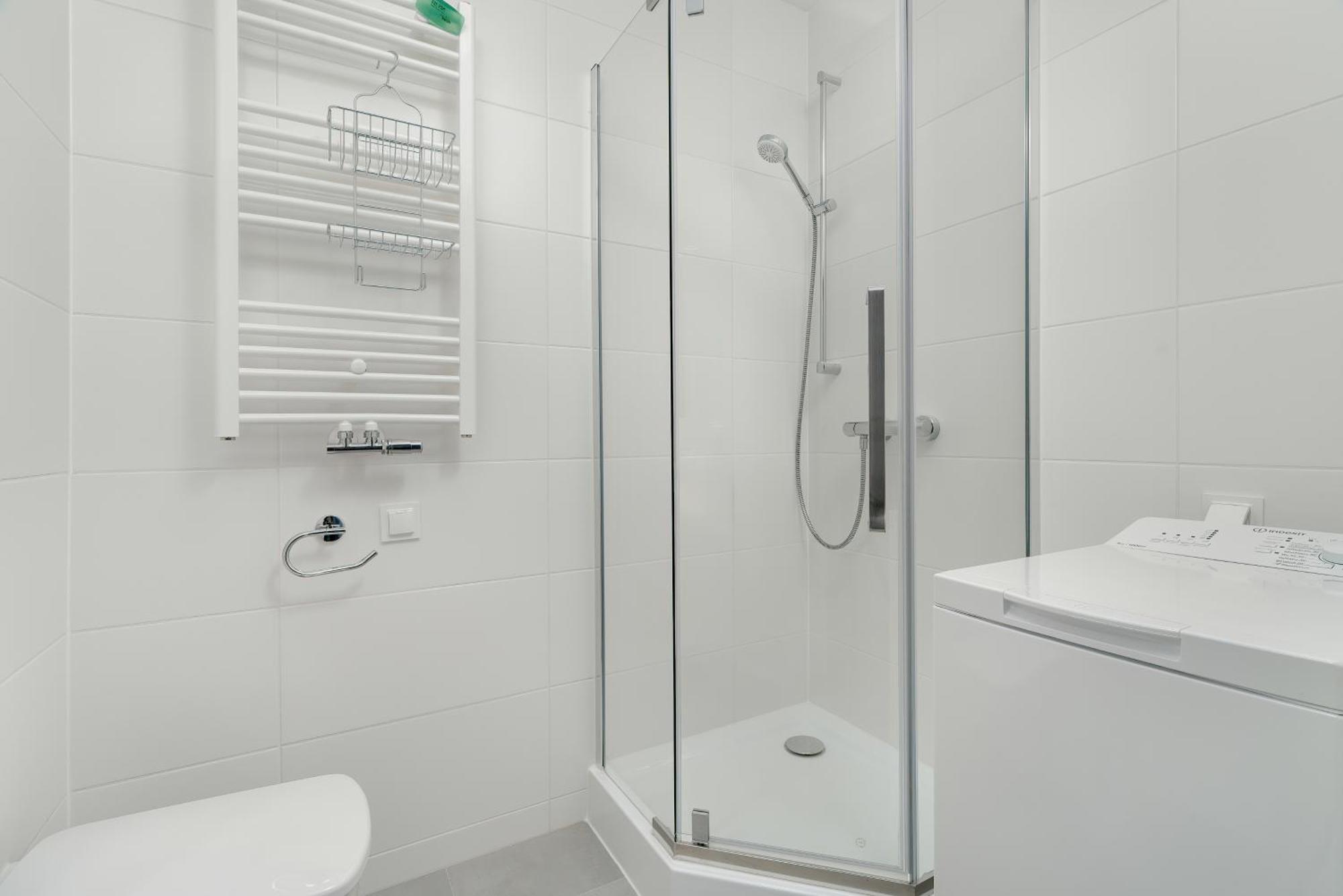 Rycerska With Parking By Renters Apartment Poznan